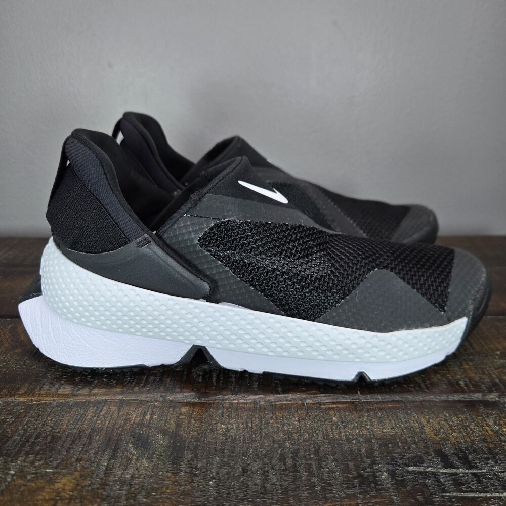 NEW Nike Go FlyEase Womens Size 6.5 Slip-On Shoes Sneaker DR5540-002 Black White